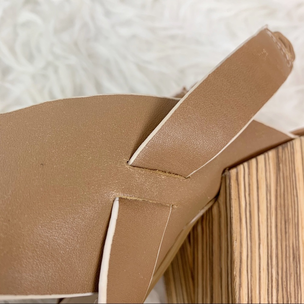 KELSI DAGGER Wood Grain Chunky Thick Heels - Picture 6 of 11